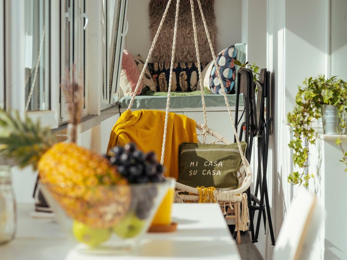 Appartamento Parklake Design - Fabulous View - Netflix Bucarest